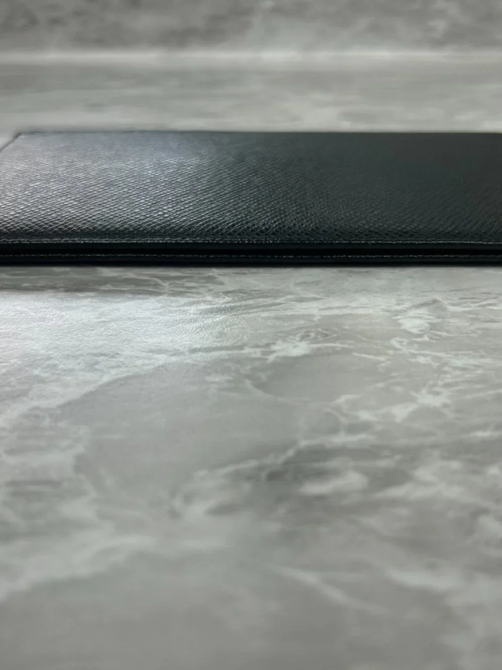 Louis Vuitton Taiga Leather Checkbook Holder/Wallet w/ Entrupy